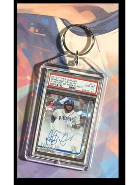 3128 Fernando Tatis Jr 2019 Topps Chrome Sapphire Auto Keychain